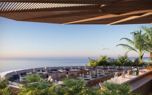 Thompson, Zona Hotelera Puerto Vallarta
