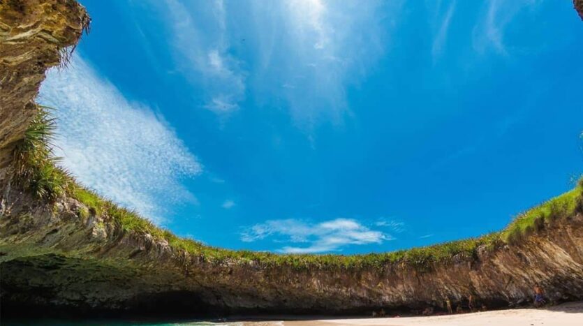 La Playa del Amor en Islas Marietas