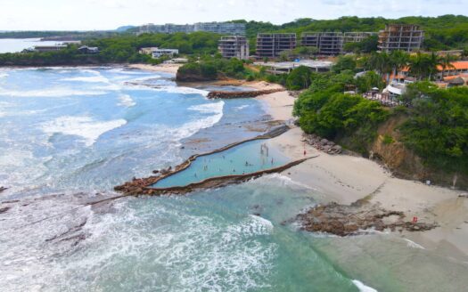 Alberca de agua salada en Punta de Mita