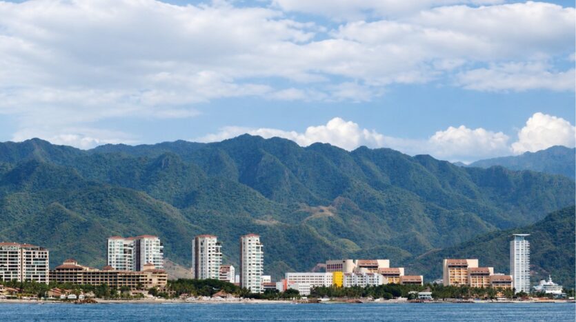 Visa de marina vallarta desde el mar