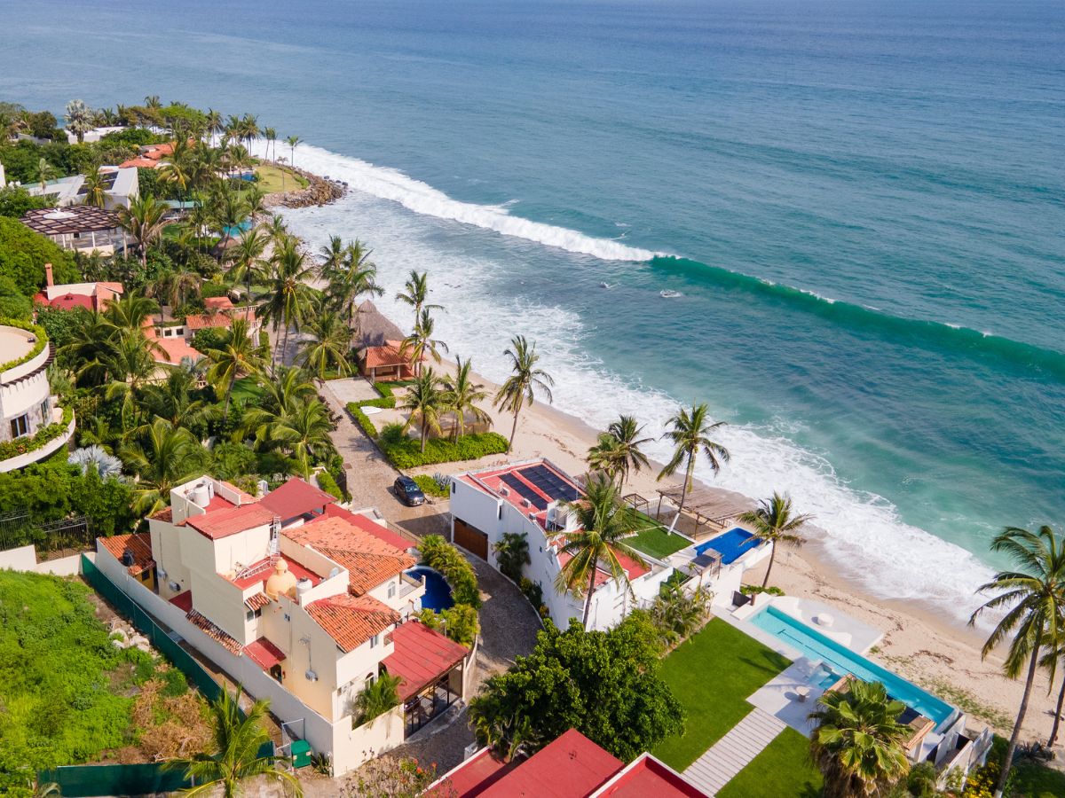 Vista aerea de Punta del Burro en Punta Mita