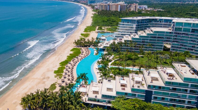 Vista aerea de zona de lujo en Nuevo Vallarta